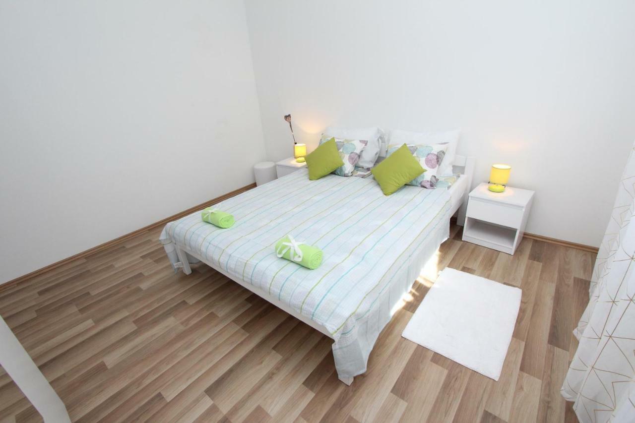 Apartment Paulinic Ровінь Екстер'єр фото