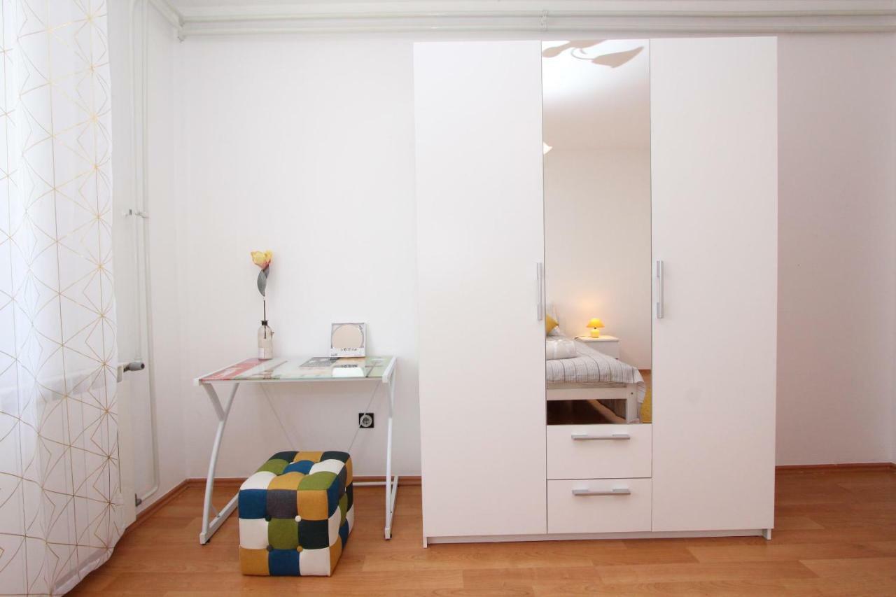Apartment Paulinic Ровінь Екстер'єр фото